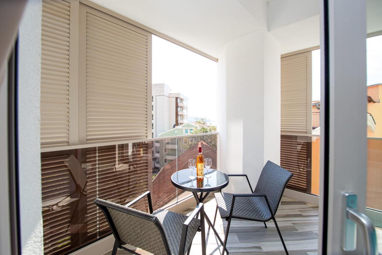 רפאלוביץ' Aura Tower Aparments By In Property מראה חיצוני תמונה
